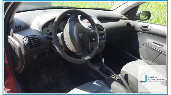 PEUGEOT 206  del 2005 parti usate e ricambi - Tipo Motore 8HZ