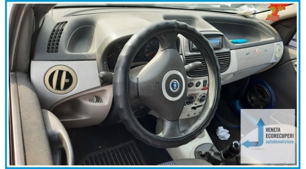 FIAT PUNTO 2U del 2005 parti usate e ricambi