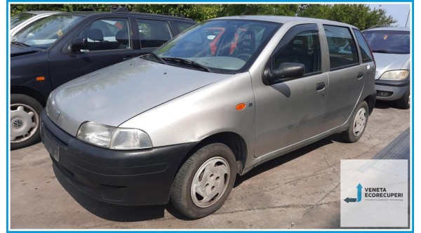 FIAT PUNTO 1a Serie  del 1997 parti usate e ricambi - Tipo Motore 176B2000