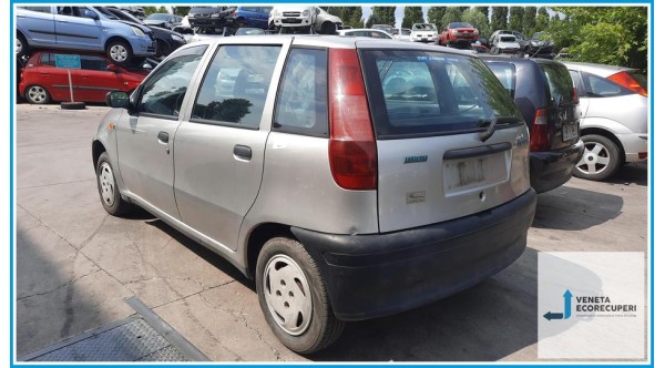 FIAT PUNTO 1a Serie  del 1997 parti usate e ricambi - Tipo Motore 176B2000