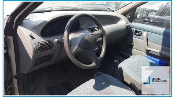 FIAT PUNTO 1a Serie  del 1997 parti usate e ricambi - Tipo Motore 176B2000