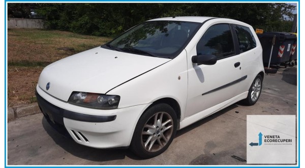 FIAT PUNTO 1N/1P del 2001 parti usate e ricambi - Tipo Motore 188A5000