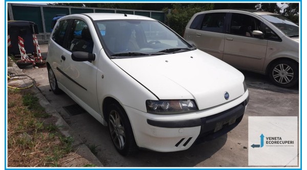 FIAT PUNTO 1N/1P del 2001 parti usate e ricambi - Tipo Motore 188A5000