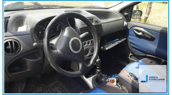 FIAT PUNTO 1N/1P del 2001 parti usate e ricambi - Tipo Motore 188A5000