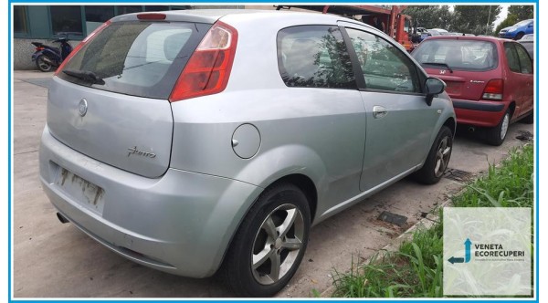 FIAT GRANDE PUNTO 2Y del 2005 parti usate e ricambi - Tipo Motore 350A1000
