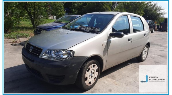 FIAT PUNTO CLASSIC 2U del 2005 parti usate e ricambi - Tipo Motore 188A4000