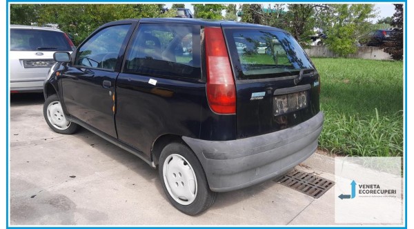 FIAT PUNTO 1a Serie  del 1998 parti usate e ricambi - Tipo Motore 176B2000