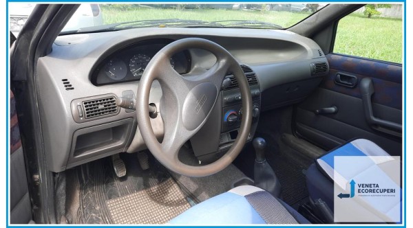 FIAT PUNTO 1a Serie  del 1998 parti usate e ricambi - Tipo Motore 176B2000
