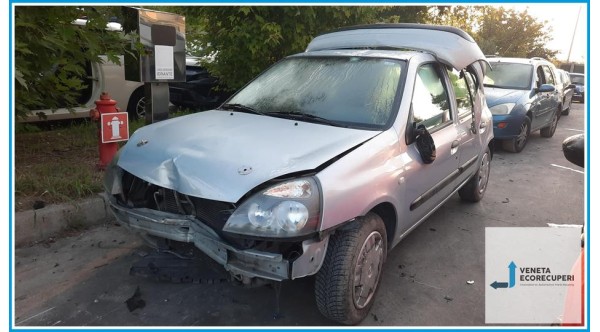 RENAULT CLIO 2a Serie  del 2004 parti usate e ricambi - Tipo Motore D7FG7
