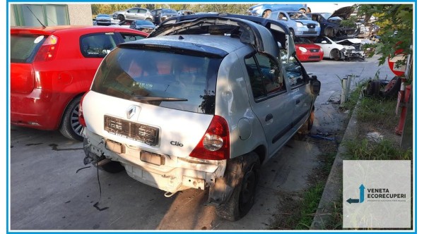 RENAULT CLIO 2a Serie  del 2004 parti usate e ricambi - Tipo Motore D7FG7