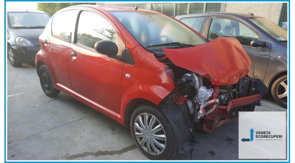 TOYOTA AYGO 1a Serie  del 2013 parti usate e ricambi - Tipo Motore 1KRFE
