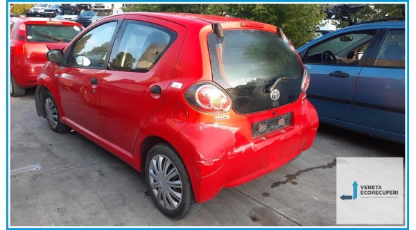TOYOTA AYGO 1a Serie  del 2013 parti usate e ricambi - Tipo Motore 1KRFE