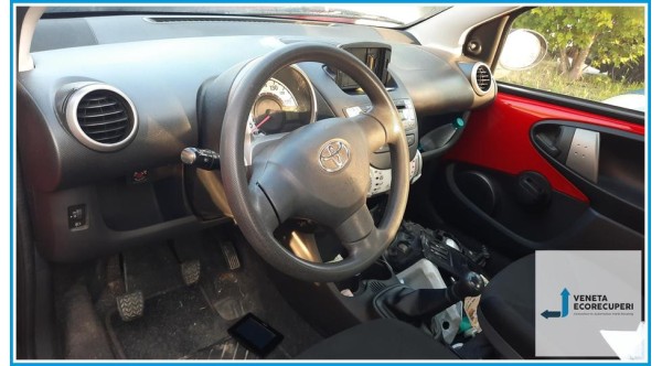 TOYOTA AYGO 1a Serie  del 2013 parti usate e ricambi - Tipo Motore 1KRFE