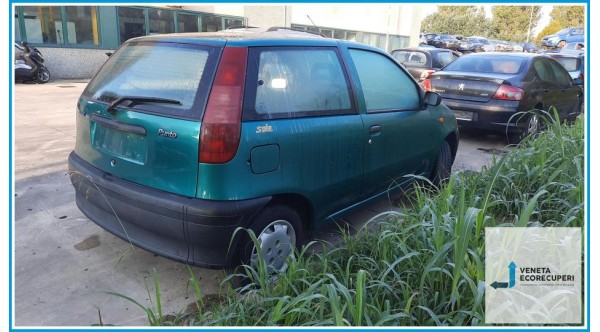 FIAT PUNTO 1a Serie  del 1998 parti usate e ricambi - Tipo Motore 176B2000