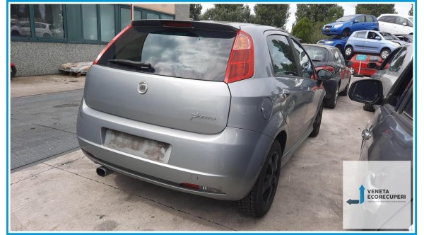 FIAT GRANDE PUNTO 4C del 2009 parti usate e ricambi - Tipo Motore 199A3000
