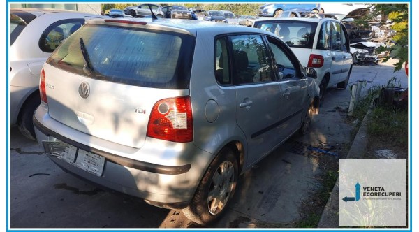 VOLKSWAGEN POLO 9N del 2002 parti usate e ricambi - Tipo Motore AMF