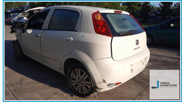 FIAT PUNTO 6U del 2016 parti usate e ricambi - Tipo Motore 350A1000