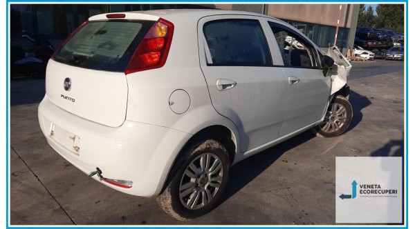 FIAT PUNTO 6U del 2016 parti usate e ricambi - Tipo Motore 350A1000