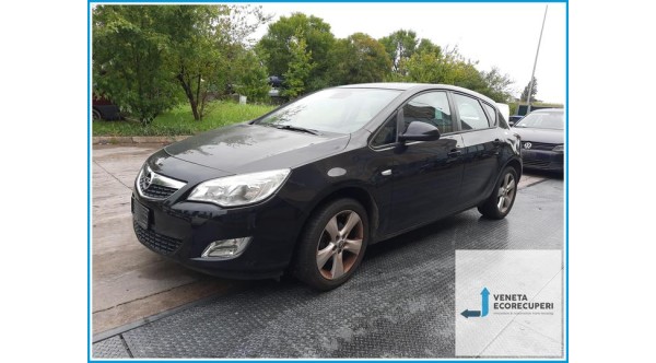 OPEL ASTRA P10 del 2011 parti usate e ricambi - Tipo Motore A14XER