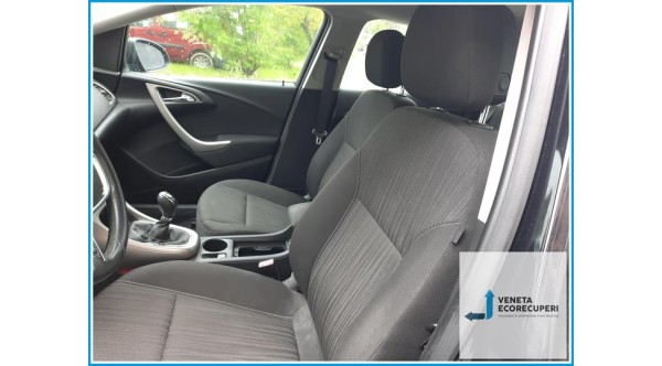 OPEL ASTRA P10 del 2011 parti usate e ricambi - Tipo Motore A14XER
