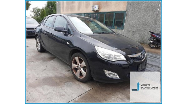 OPEL ASTRA P10 del 2011 parti usate e ricambi - Tipo Motore A14XER