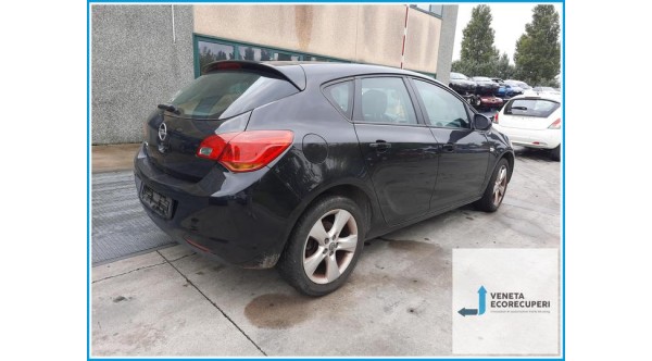 OPEL ASTRA P10 del 2011 parti usate e ricambi - Tipo Motore A14XER