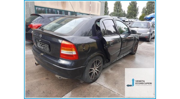 OPEL CORSA S93 del 1999 parti usate e ricambi - Tipo Motore X14XE