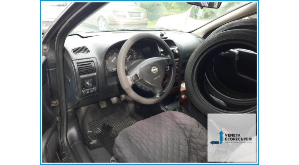 OPEL CORSA S93 del 1999 parti usate e ricambi - Tipo Motore X14XE