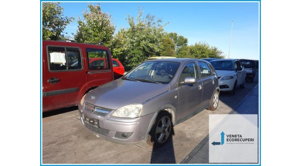 OPEL CORSA X01 del 2005 parti usate e ricambi - Tipo Motore Z13DT