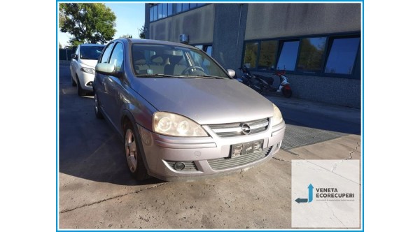 OPEL CORSA X01 del 2005 parti usate e ricambi - Tipo Motore Z13DT