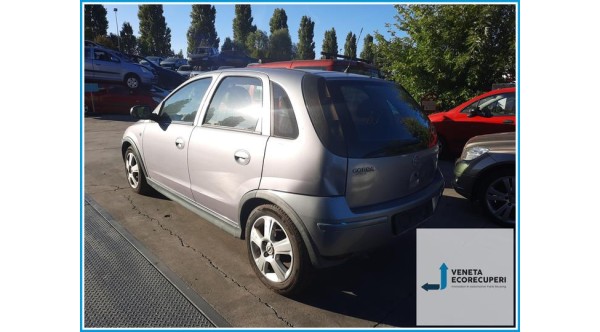 OPEL CORSA X01 del 2005 parti usate e ricambi - Tipo Motore Z13DT