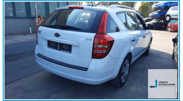 KIA CEE'D  del 2008 parti usate e ricambi - Tipo Motore D4FB