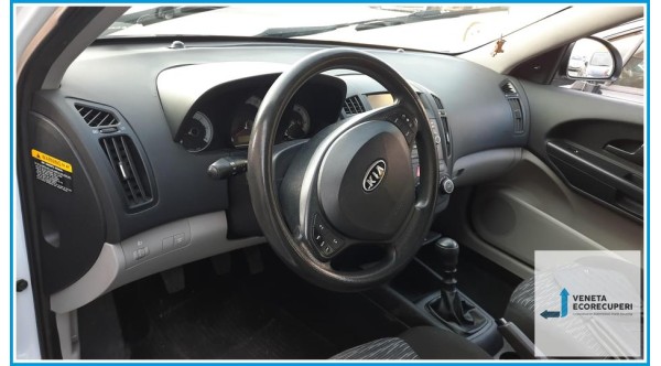 KIA CEE'D  del 2008 parti usate e ricambi - Tipo Motore D4FB