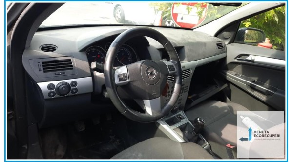OPEL ASTRA A04 del 2009 parti usate e ricambi - Tipo Motore Z17DTR