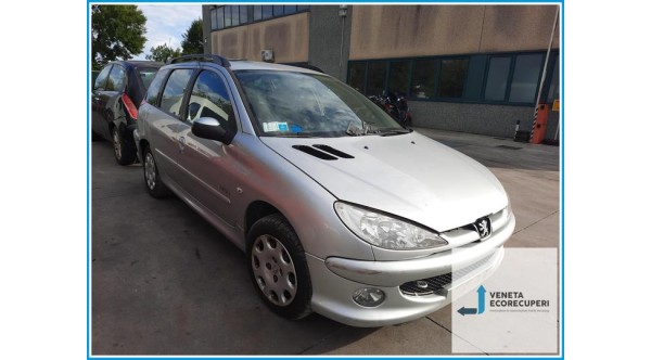 PEUGEOT 206  del 2005 parti usate e ricambi - Tipo Motore KFU