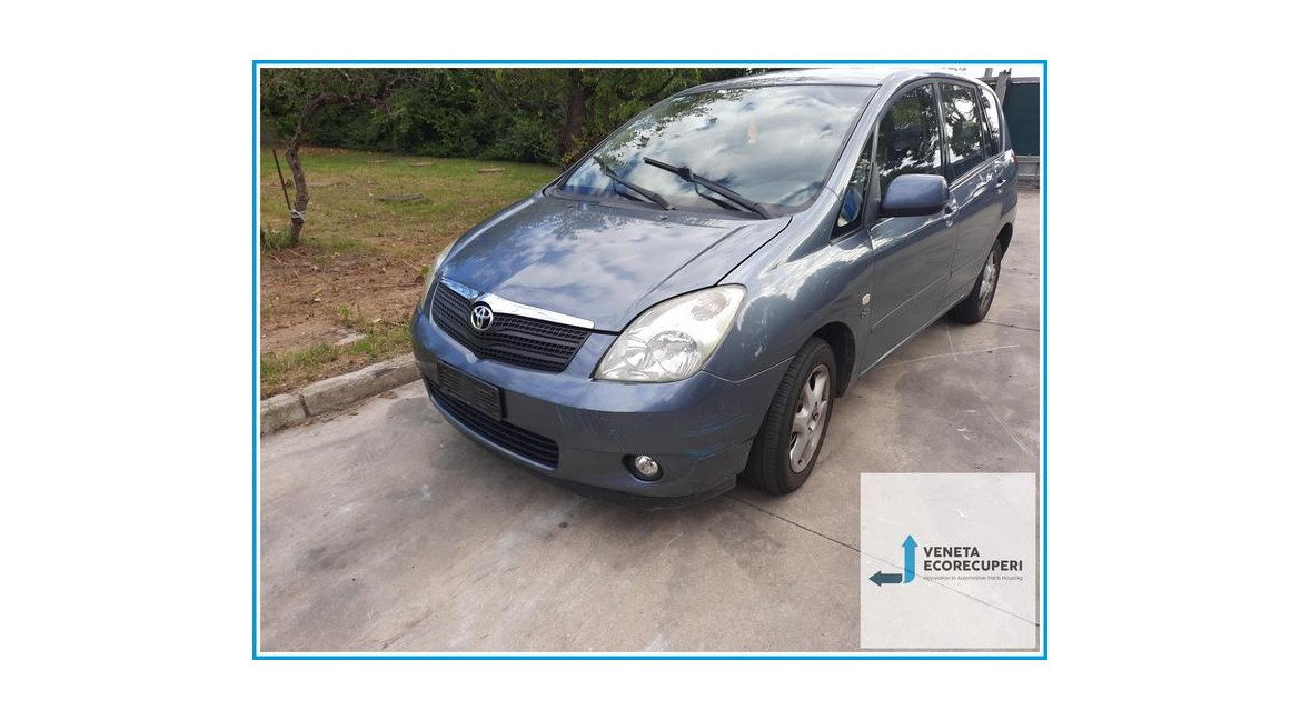 TOYOTA COROLLA VERSO  del 2003 parti usate e ricambi - Tipo Motore 1CDFTV