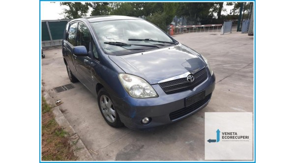 TOYOTA COROLLA VERSO  del 2003 parti usate e ricambi - Tipo Motore 1CDFTV