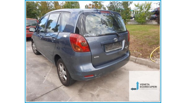 TOYOTA COROLLA VERSO  del 2003 parti usate e ricambi - Tipo Motore 1CDFTV