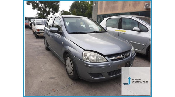 OPEL CORSA X01 del 2004 parti usate e ricambi - Tipo Motore Z10XEP