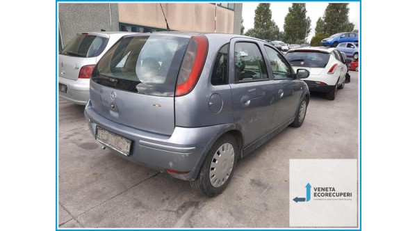 OPEL CORSA X01 del 2004 parti usate e ricambi - Tipo Motore Z10XEP