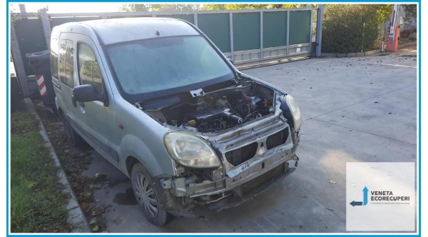 RENAULT KANGOO  del 2004 parti usate e ricambi - Tipo Motore K9KB7