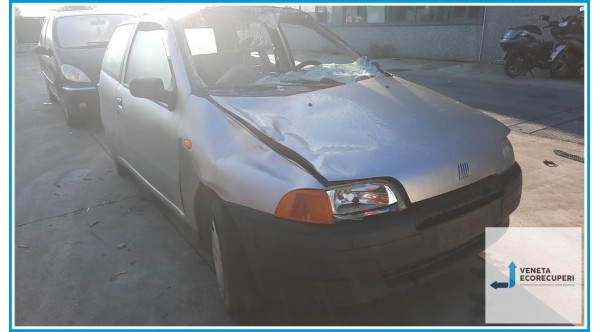 FIAT PUNTO 1a Serie  del 1997 parti usate e ricambi - Tipo Motore 176A8000