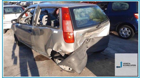 FIAT PUNTO 1a Serie  del 1997 parti usate e ricambi - Tipo Motore 176A8000