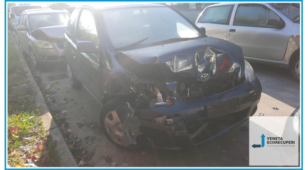 TOYOTA YARIS FRP del 2003 parti usate e ricambi - Tipo Motore 1SZFE