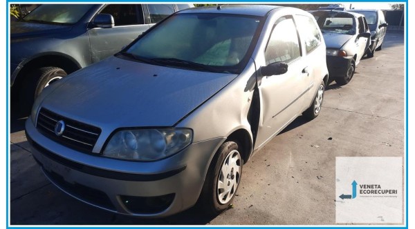 FIAT PUNTO 2U del 2004 parti usate e ricambi - Tipo Motore 188A4000