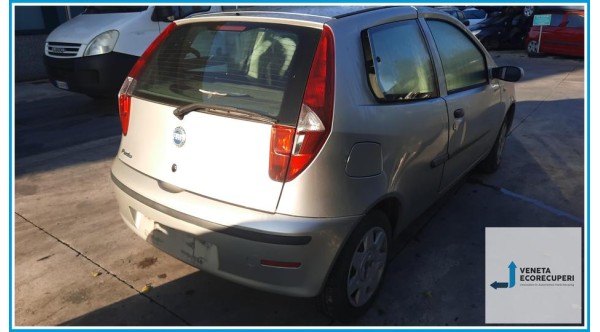 FIAT PUNTO 2U del 2004 parti usate e ricambi - Tipo Motore 188A4000