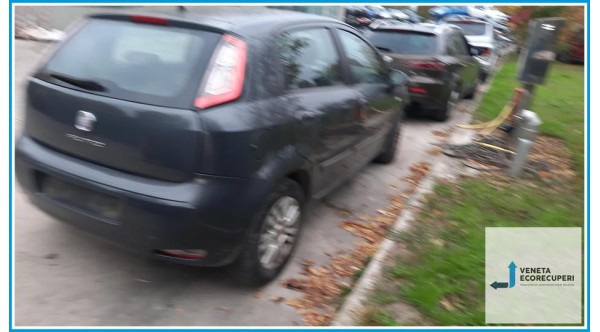 FIAT PUNTO 51 del 2012 parti usate e ricambi - Tipo Motore 350A1000