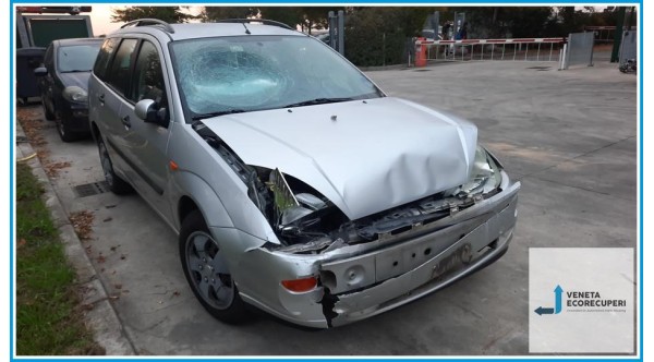 FORD FOCUS CAK del 2000 parti usate e ricambi - Tipo Motore FYDA