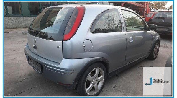 OPEL CORSA X01 del 2004 parti usate e ricambi - Tipo Motore Z12XE