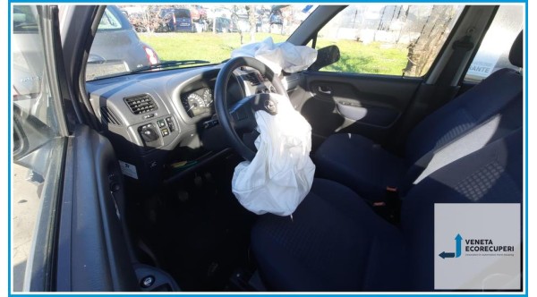 OPEL AGILA H00 del 2001 parti usate e ricambi - Tipo Motore Z10XE